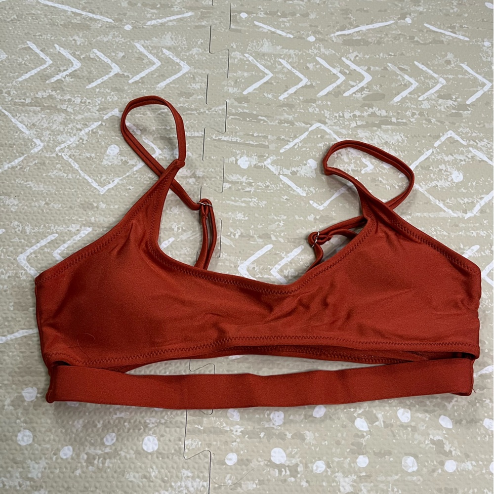 Women’s cut out bikini top